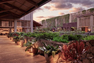 1 Hotel Hanalei Bay - Lobby Garden